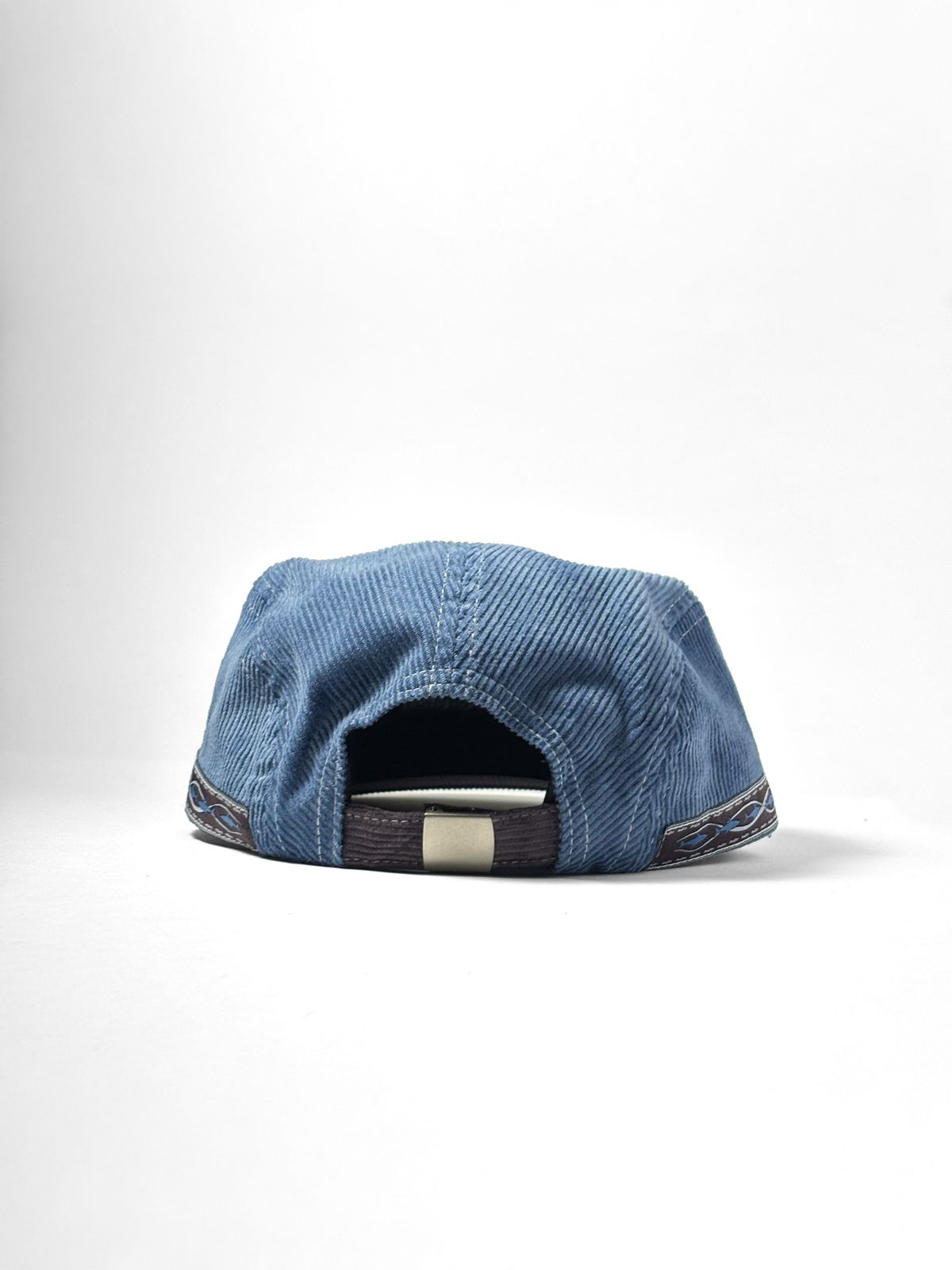 Gorro Blue Barrel de atrás